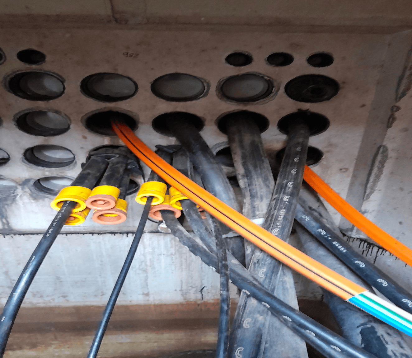 Arbeiten an einer Glasfasertrasse