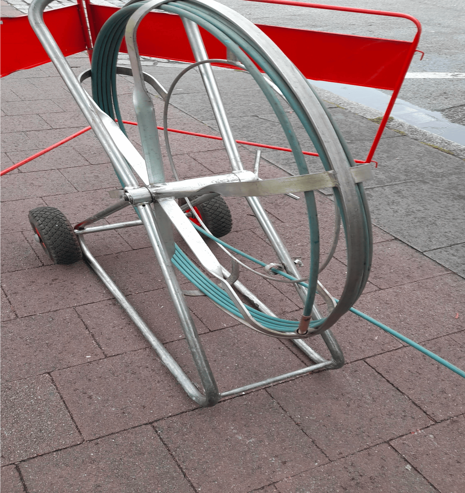 Glasfaserarbeiten im Außeneinsatz