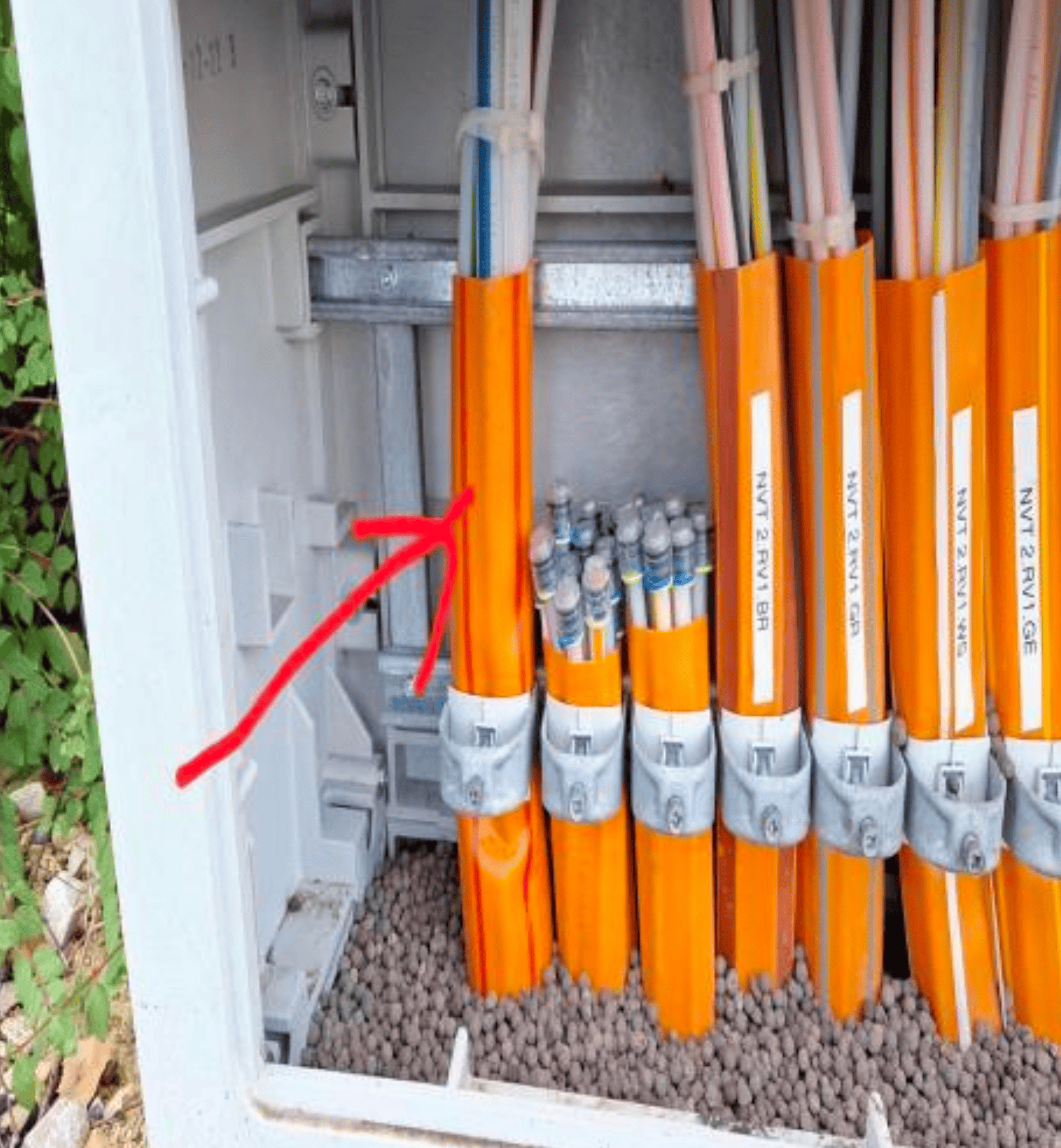 Arbeiten im Bereich Anschluss und Tiefbau